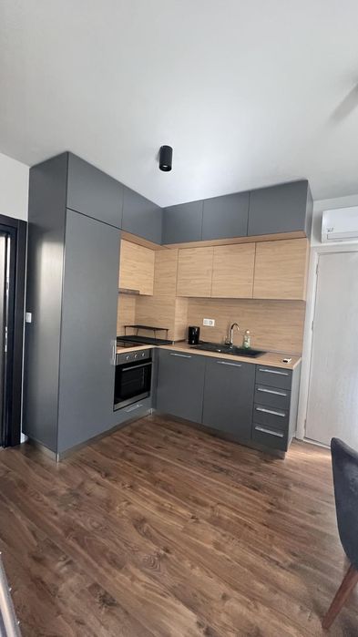 Дава се под наем Едностаен апартамент в Варна, Център - 35 кв.м за 500 € - Снимка #1