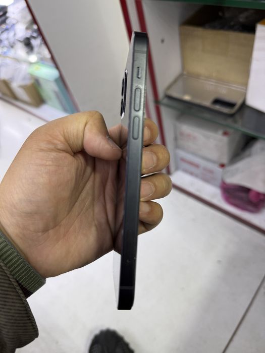 iphone 12 idial holatda 128 gb karopka dakument