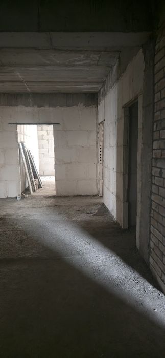 Дом новостройка коробка с перегародками 200квм