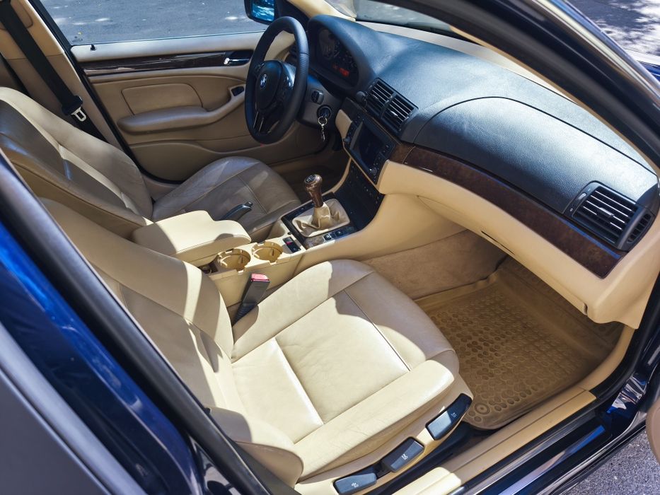 BMW 325i X-Drive Navi 

2.5X-Drive NaVi,