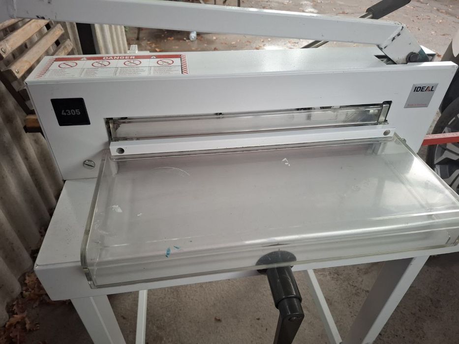 Резак ideal фармат 440 ручной с зажимом не дорого 8 мил .нож .резак