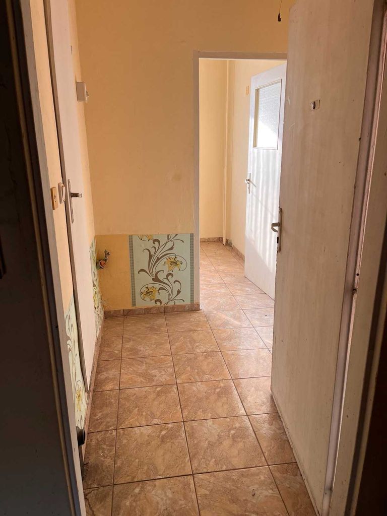 Продава се Едностаен апартамент в Плевен, Дружба 1 - 40 кв.м за 275 €/кв.м - Снимка #1