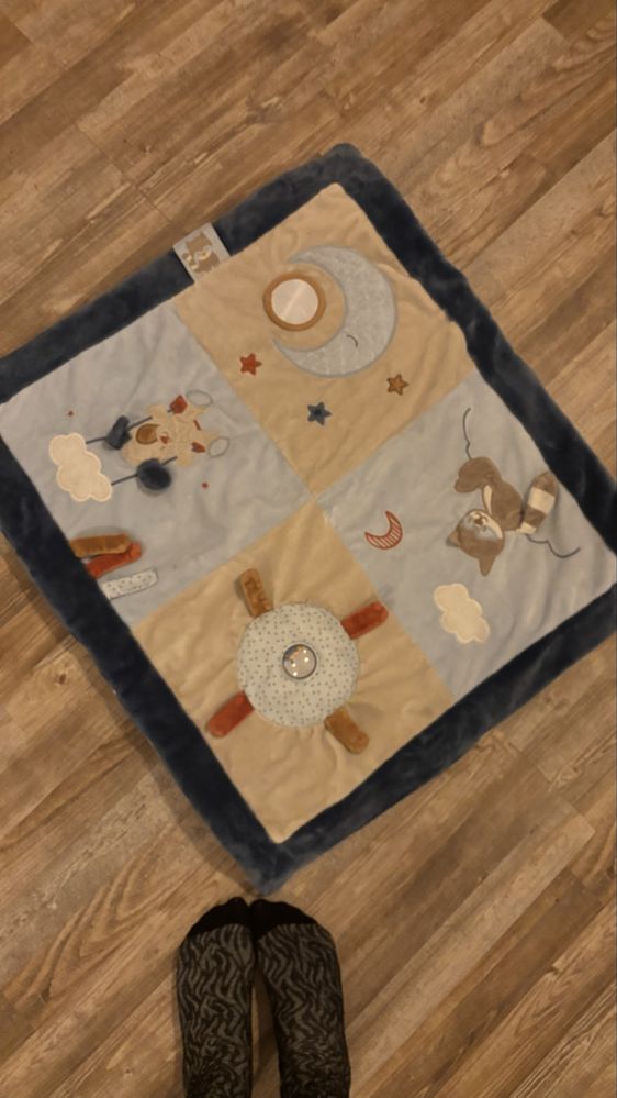 LEN IKEA поддържаща възглавница за бебе и постелка за игра