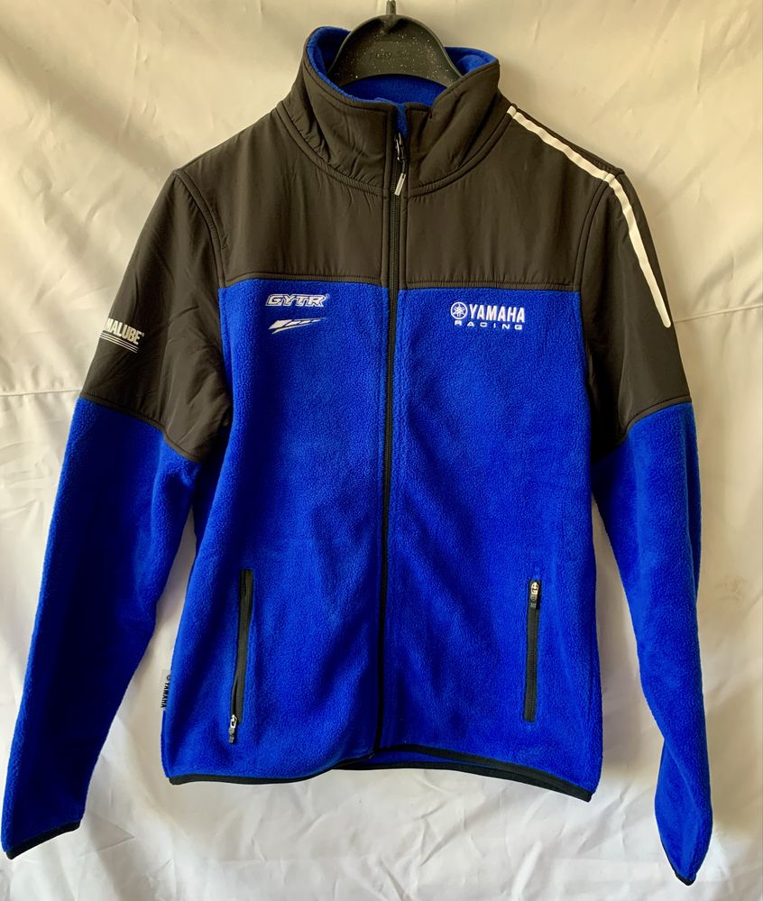 Haine Yamaha , tricouri, rollinguri, pantaloni. Noi!