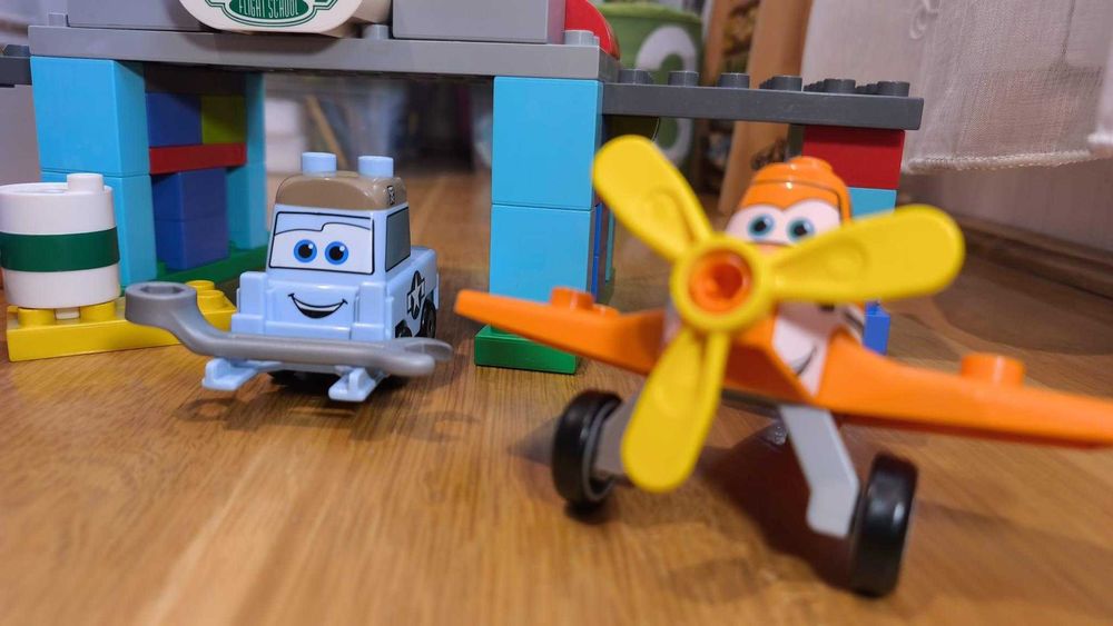 LEGO DUPLO 10980 si LEGO Duplo Disney 10511