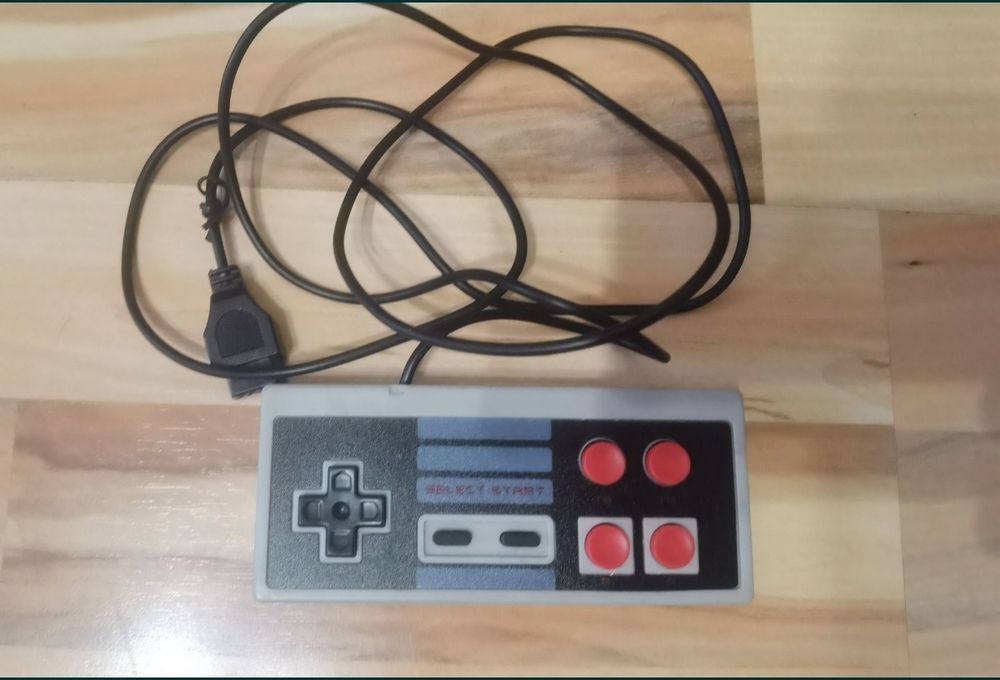 Mini consola tv cu 620 jocuri retro vintage tip Nintendo NES