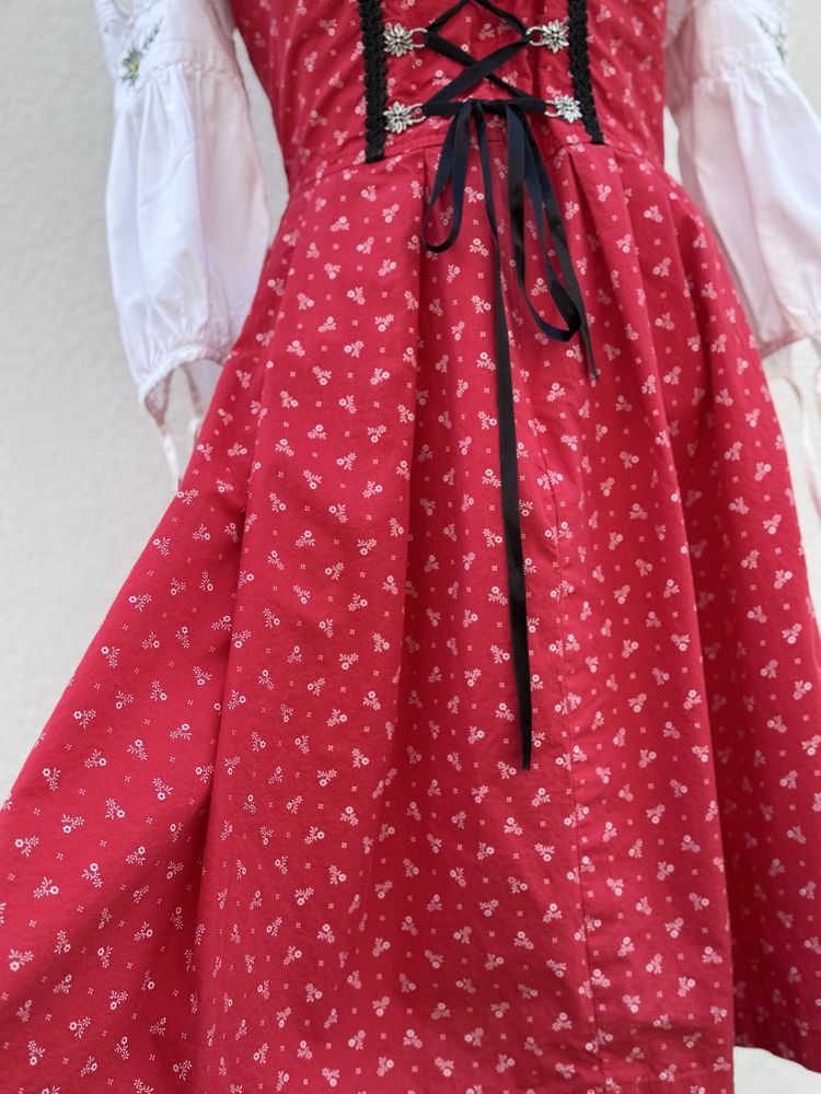 Rochie Dirndl rosie din bumbac