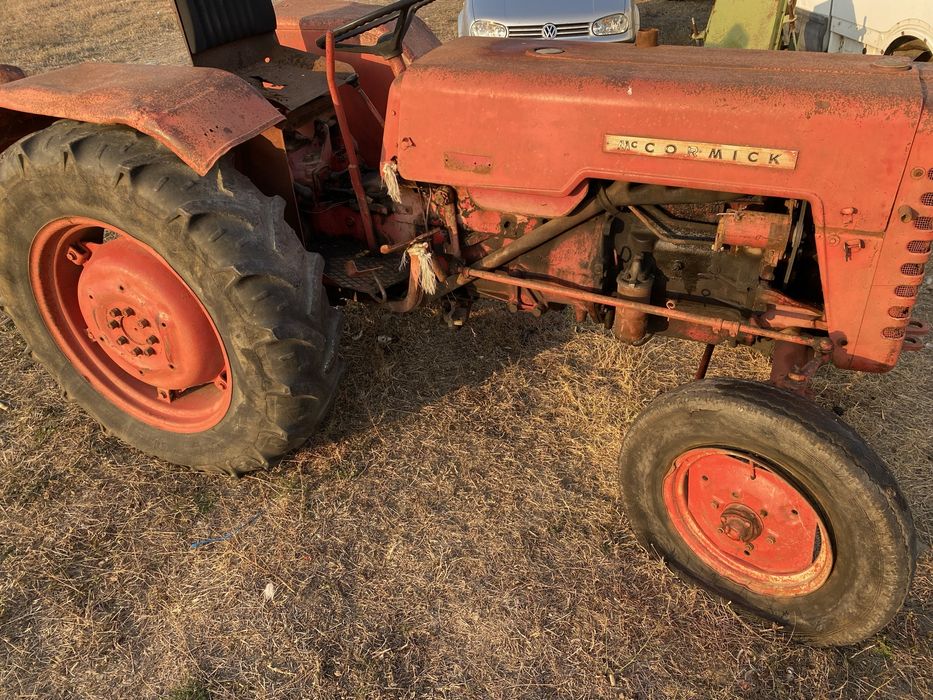 Vand piese tractor international Mc cormick d439