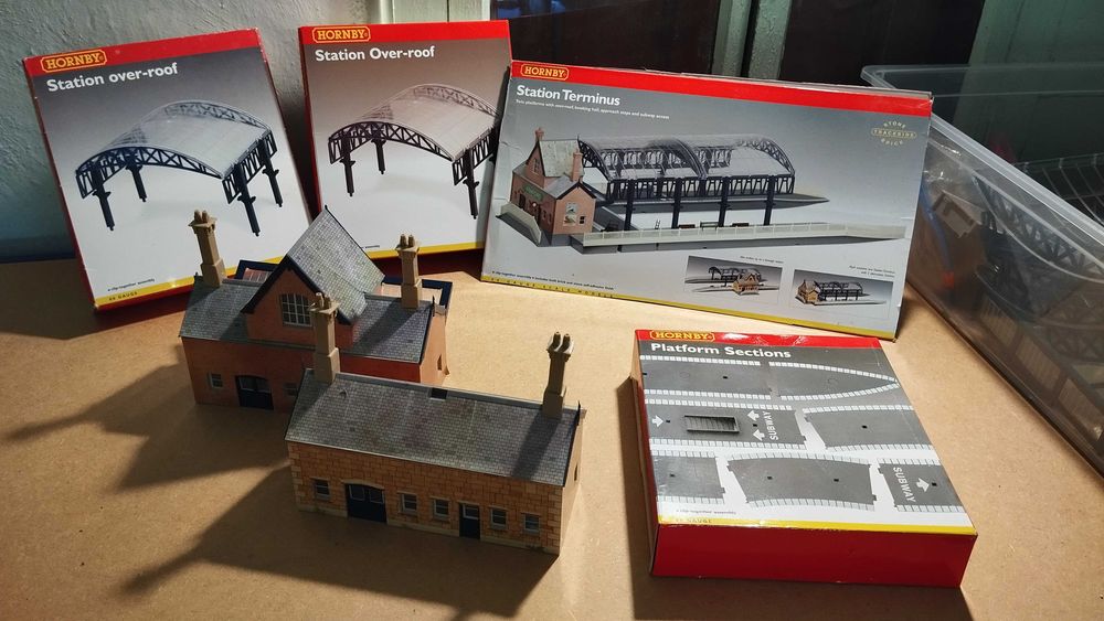 Аксесоари за железопътни модели HORNBY Model Railway Accessories