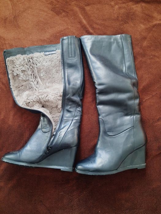 Продам сапожки кожаные