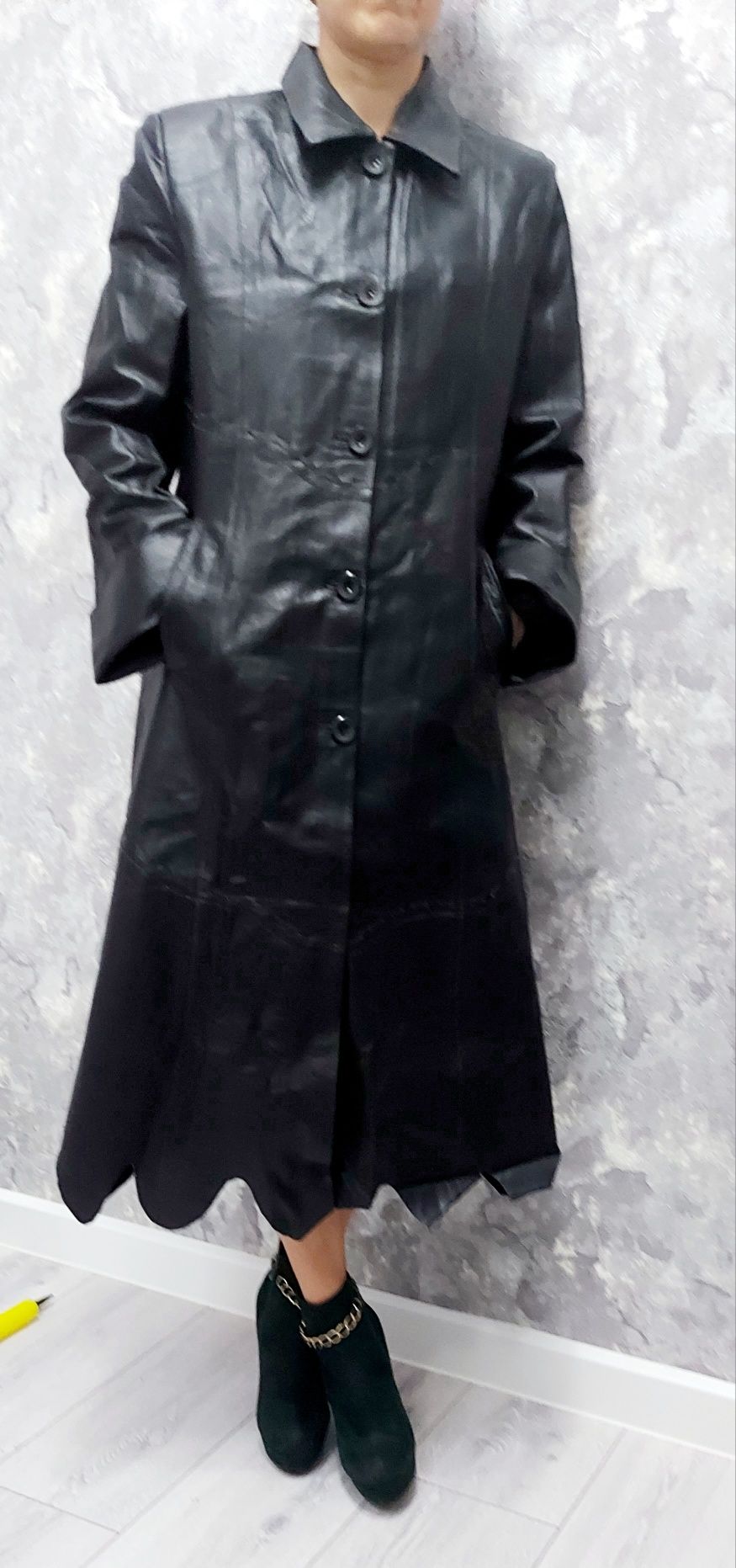 Плащ натуральная кожа, 46 размер, чёрный, новый и подстежки от курток