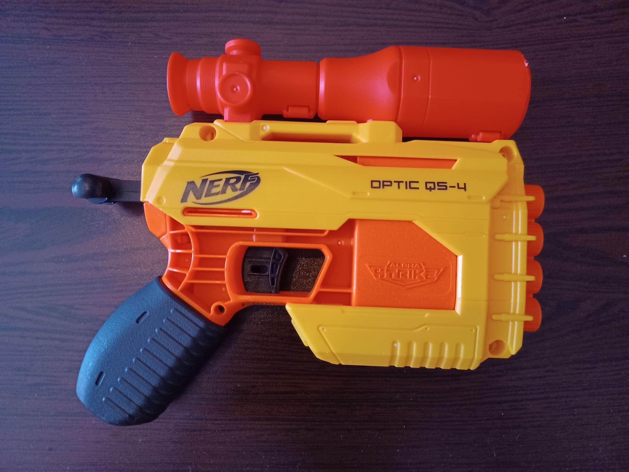 Pistol Nerf Optic QS-4 nou