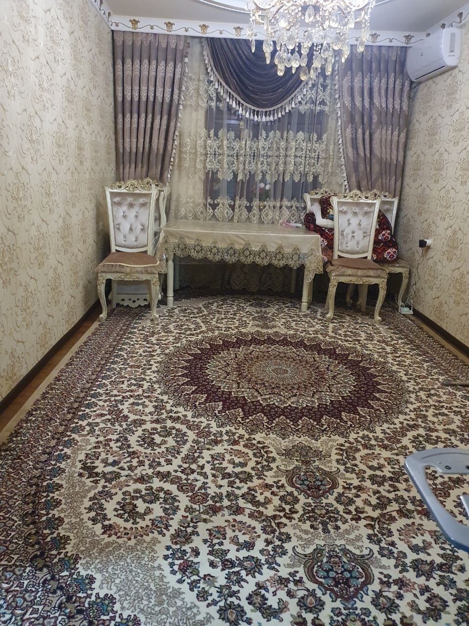 Аренда.  Юнусабад. 15. Кв.   Метро.  Туркестан.  С. Хозяйкой