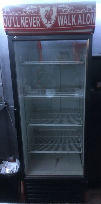 Витринный холодильник