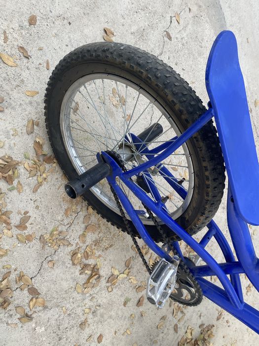 Велик сидушки нет а так все работает