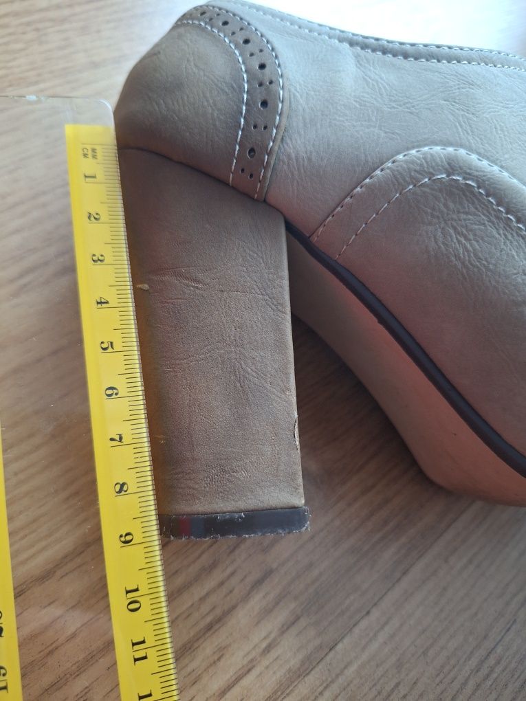 Pantofi cu toc de 9 cm