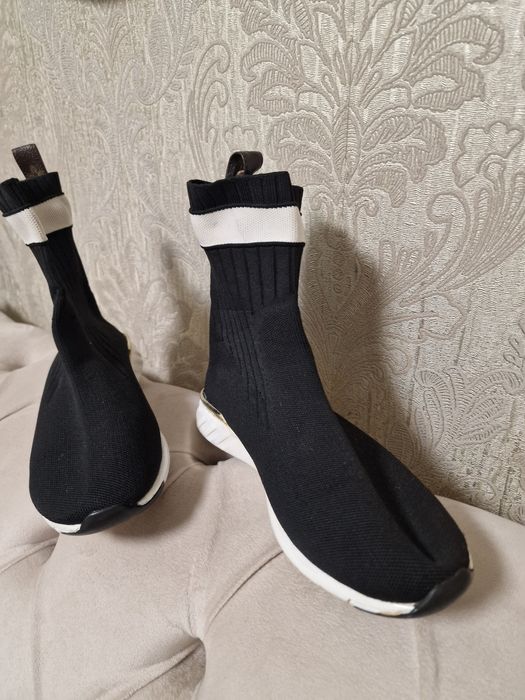 Tenesi louis vuitton 39