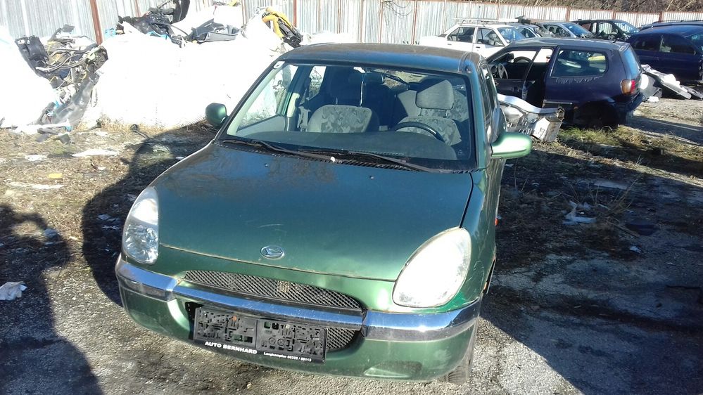 Daihatsu Sirion 1.0 56к.с. на части