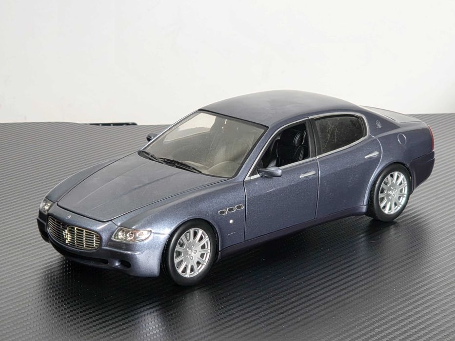 Macheta Auto 1/18 Hotwheels Maserati Quattroporte