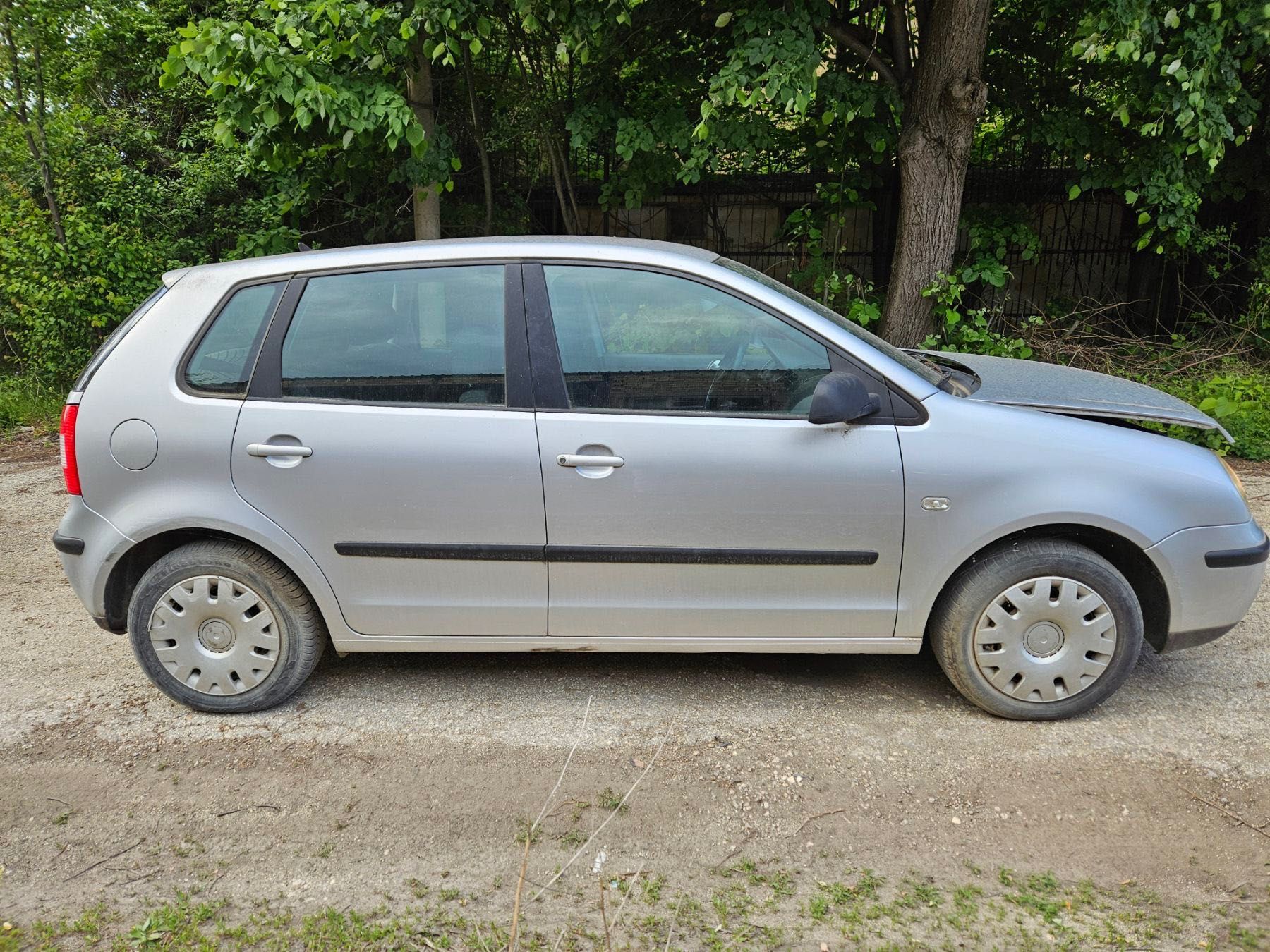 На части VW Polo Поло  IV 9N 1.2 2002 година Перфектно