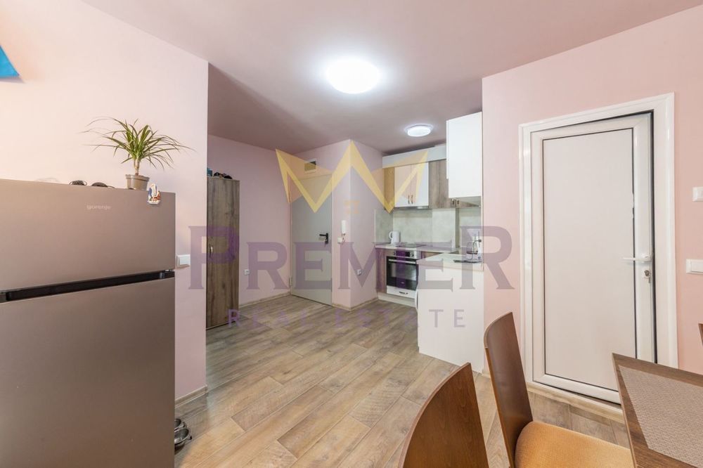 Дава се под наем Двустаен апартамент в Варна, Колхозен пазар - 55 кв.м за 408 € - Снимка #2