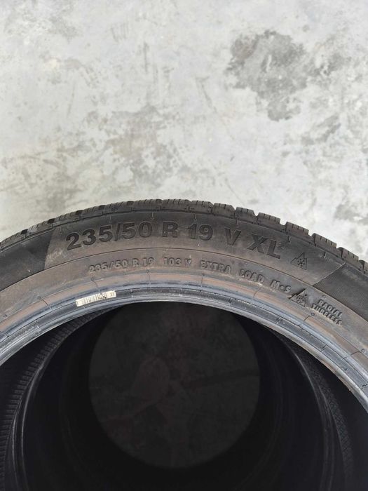 Зимни гуми 235/50/19 Continental 4бр.