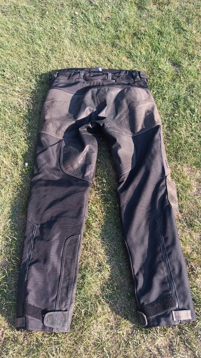 Vând pantaloni moto Polo