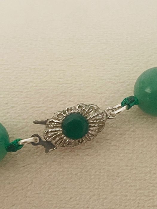 огърлица със зелен авантюрин