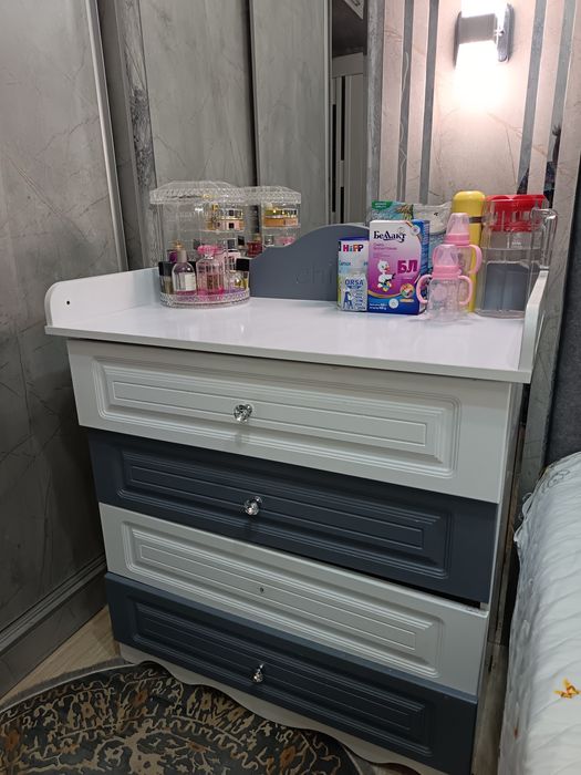 Chester  bolajonilani yotqzish va buyumlarni joylash uchun juda  qulay