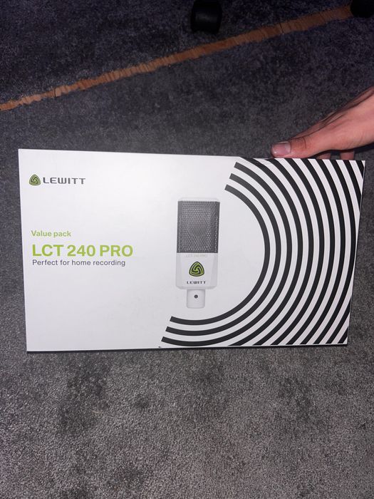 Microfon studio lewitt 240 pro