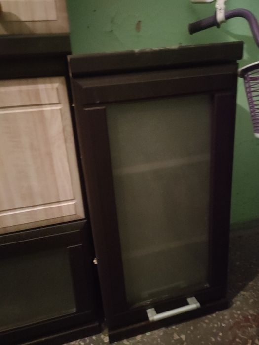 Продается шкафы кухонные шкафы