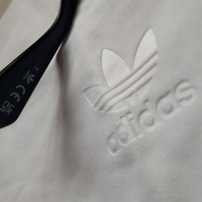 Vand ochelari de soare noi Adidas Originals - unisex(ultima pereche)