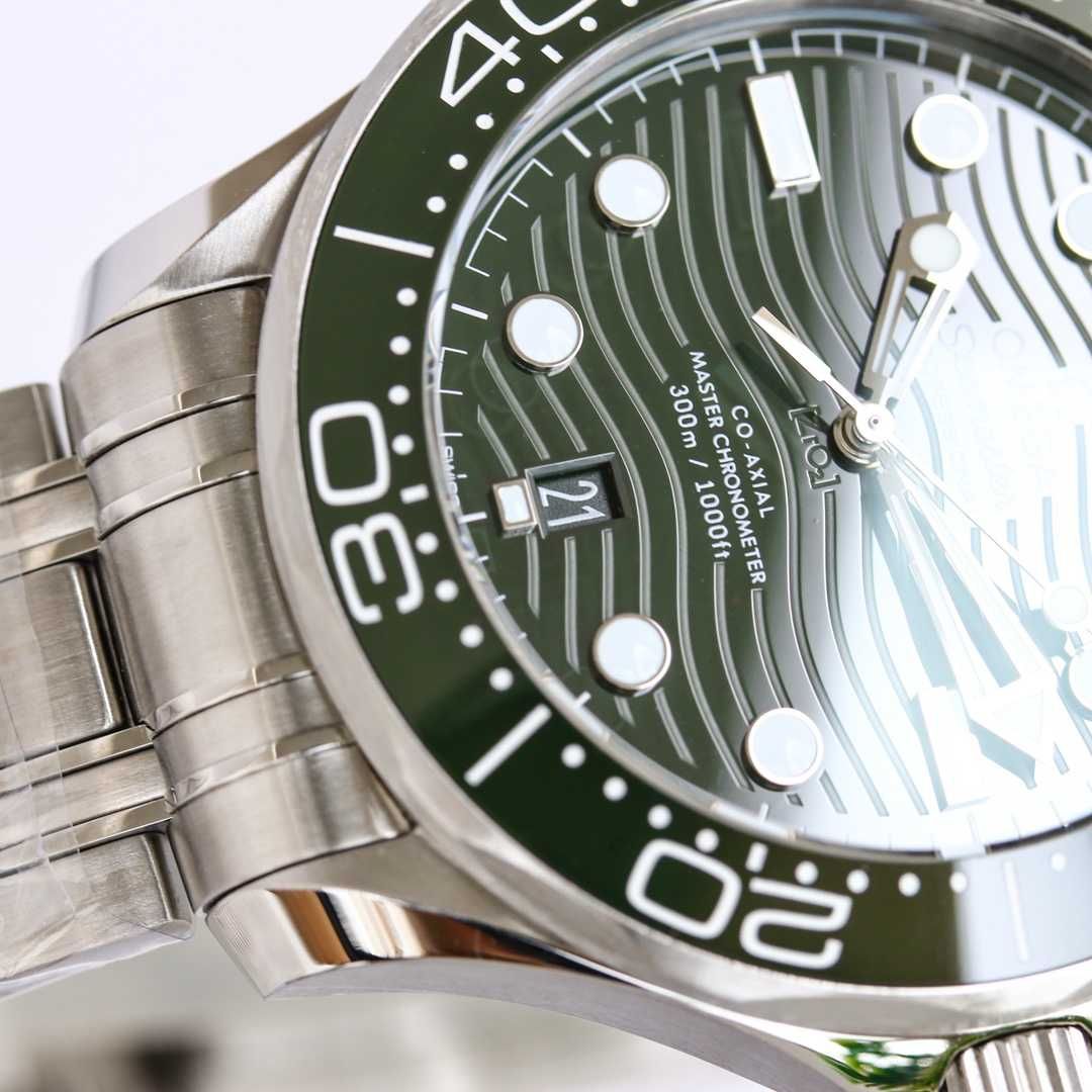 Автоматичен мъжки часовник OMEGA Seamaster Diver 300M Green
