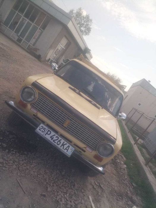 Vaz 2101 sotiladi 1978 yil gazda dakimentga ruhsati bor gaz srogi 2032