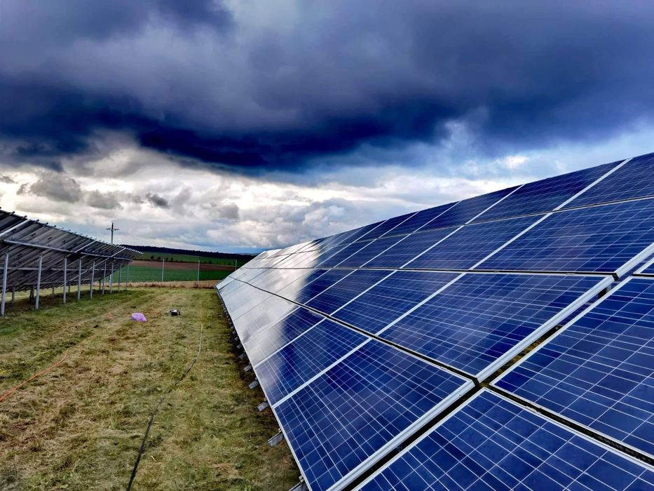 Почистване на соларни централи