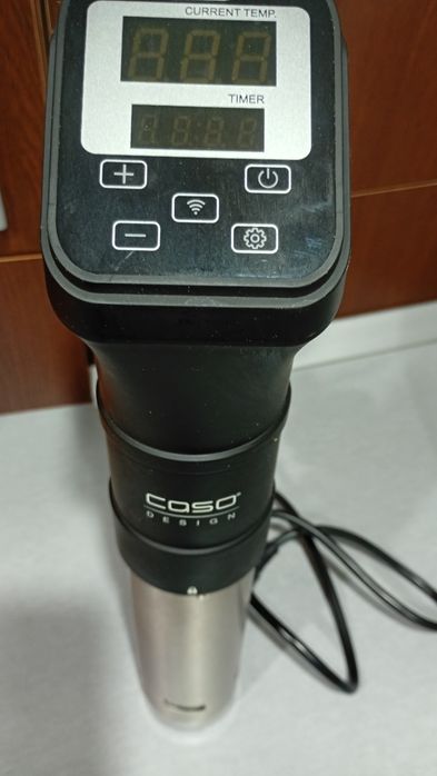 Aparat de gătit sousvide