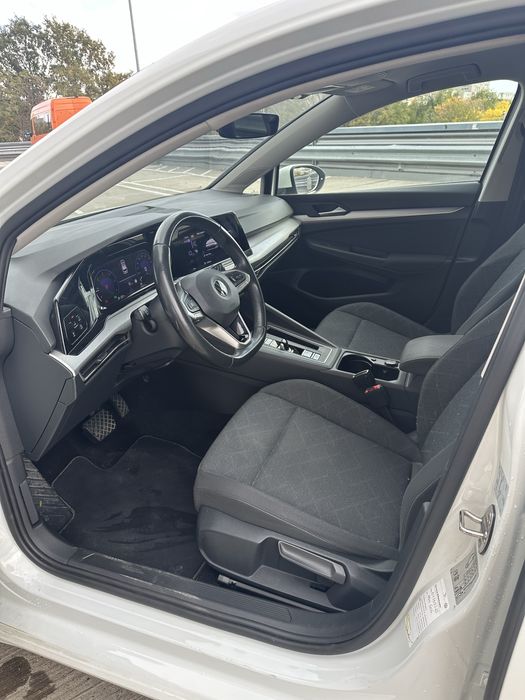 Vand Golf 8 Life, 2022, 2.0 diesel, 116 cp, automat 7+1, km 155.000