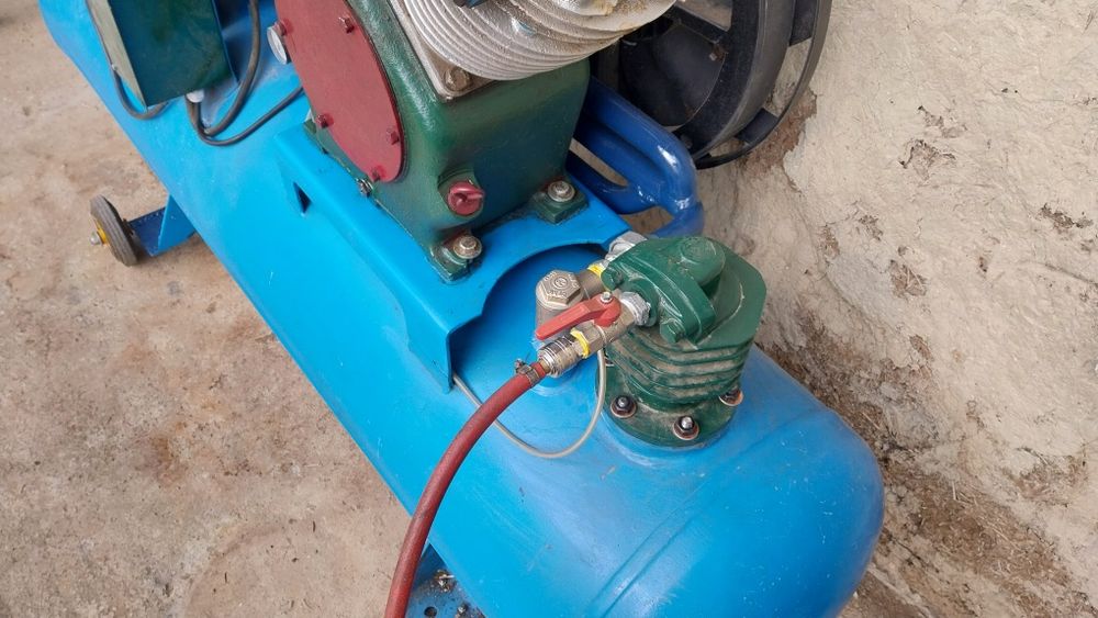 Компресор за въздух УК 50