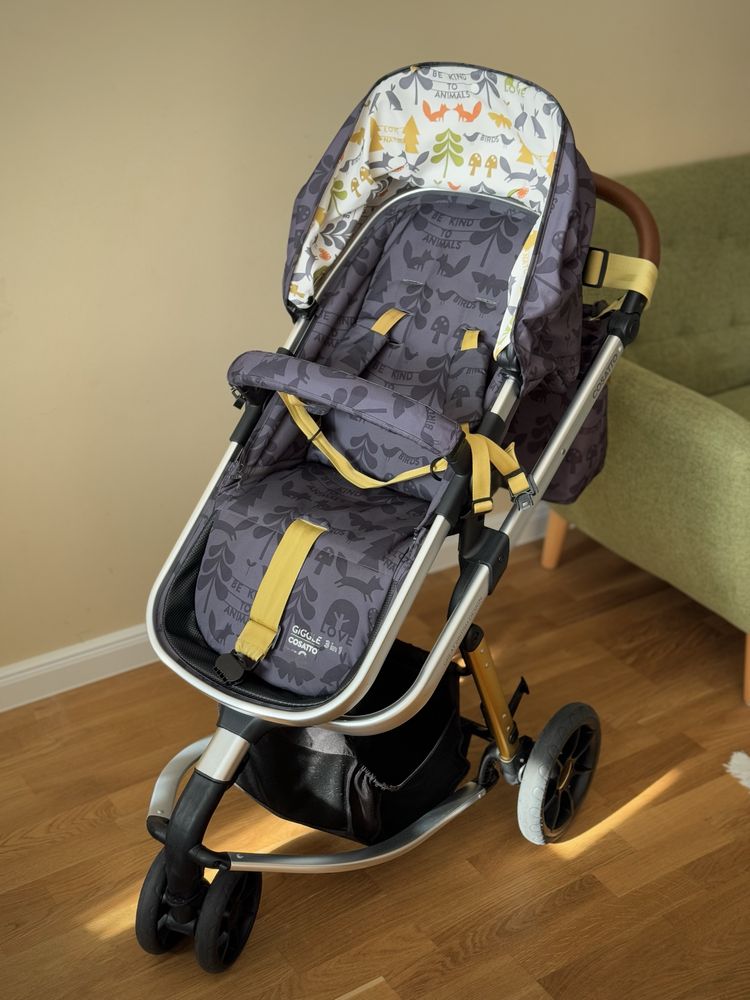Бебешка количка Cosatto Giggle 3 в 1 плюс ISOFIX база, чувалче и чанта