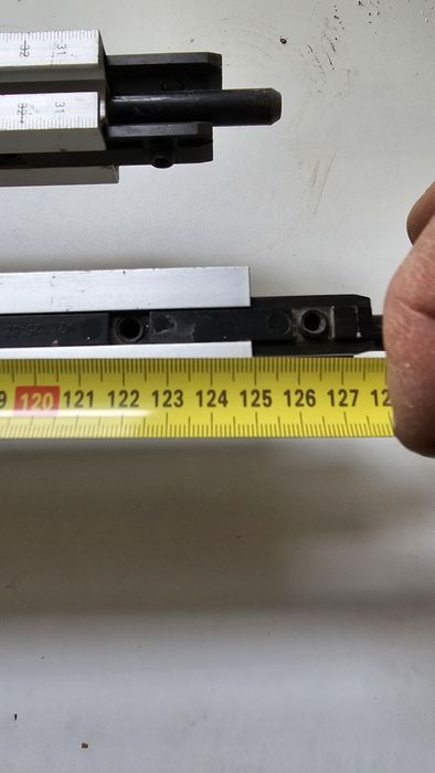 Rigla cu opritori Blum