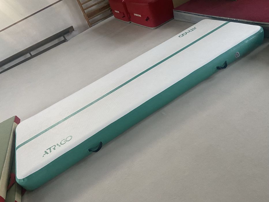 Air track saltea gonflabila