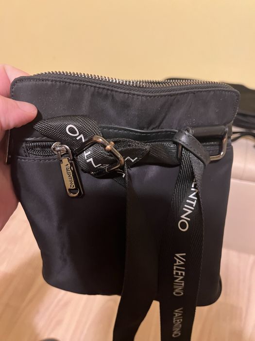 Hugo Мъжка чантичка