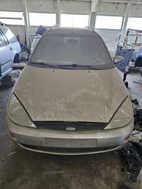 Dezmembrez vând ford focus benzină 2001