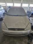 Dezmembrez ( IN CAZ EXCEPTIONAL ) vând ford focus benzină 2001
