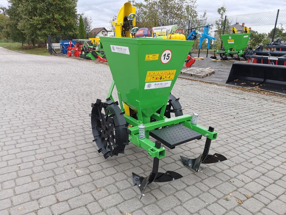 Plantatoare Cartofi Masina Plantat RODA pe 1 - Piese de schimb