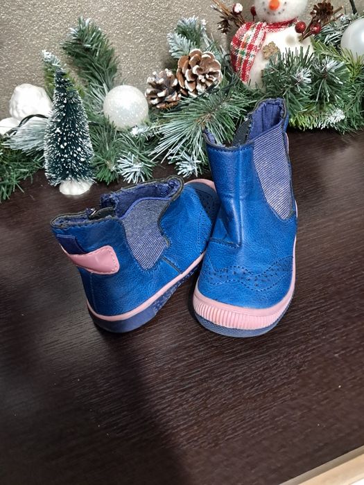 Vand papuci second-hand