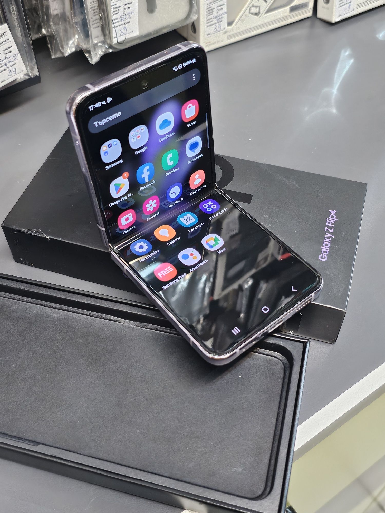 Samsung Galaxy Zflip 4 лилав