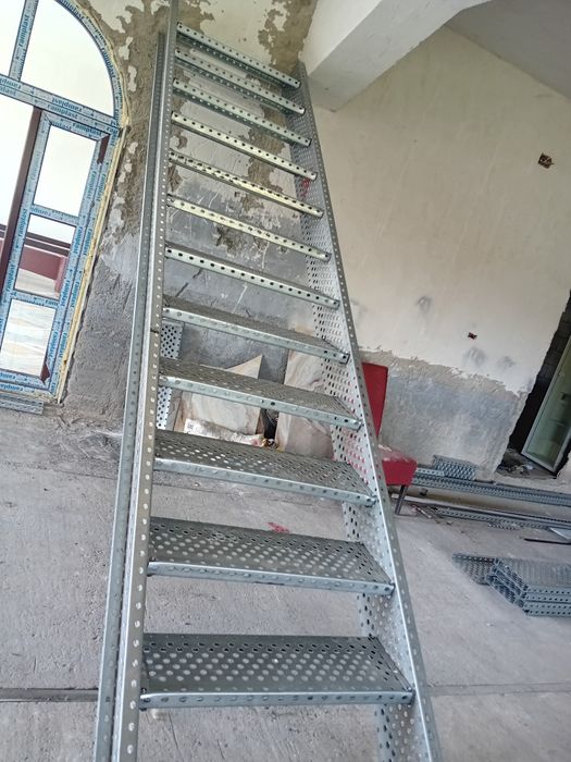 Scara metalica zincata 4mm grosime