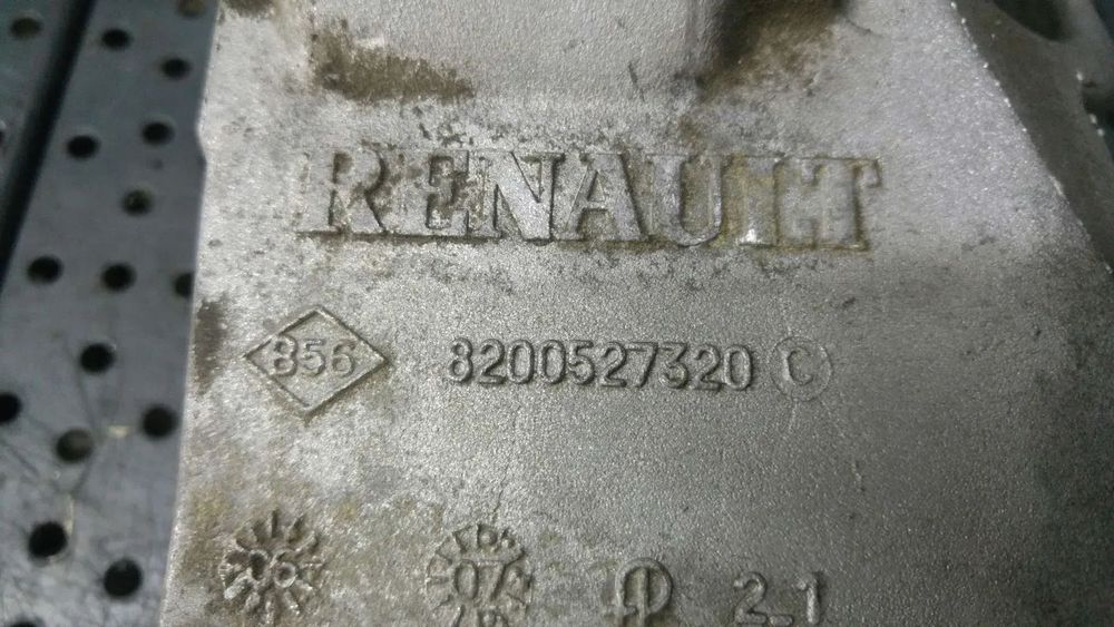 Suport alternator 2.0 dci renault laguna 3 8200527320c