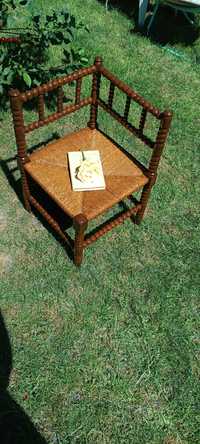 Scaun deosebit din lemn cu șezut din papură